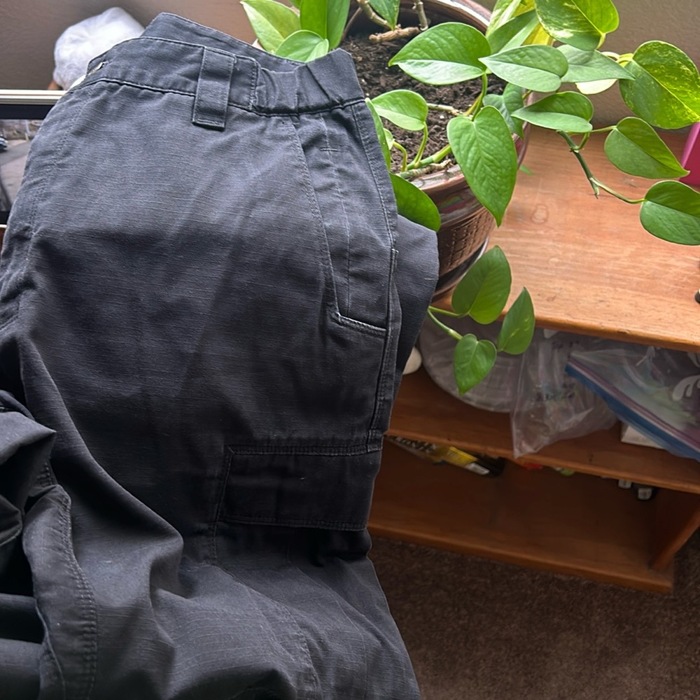 Black cargo pants straight leg size 28